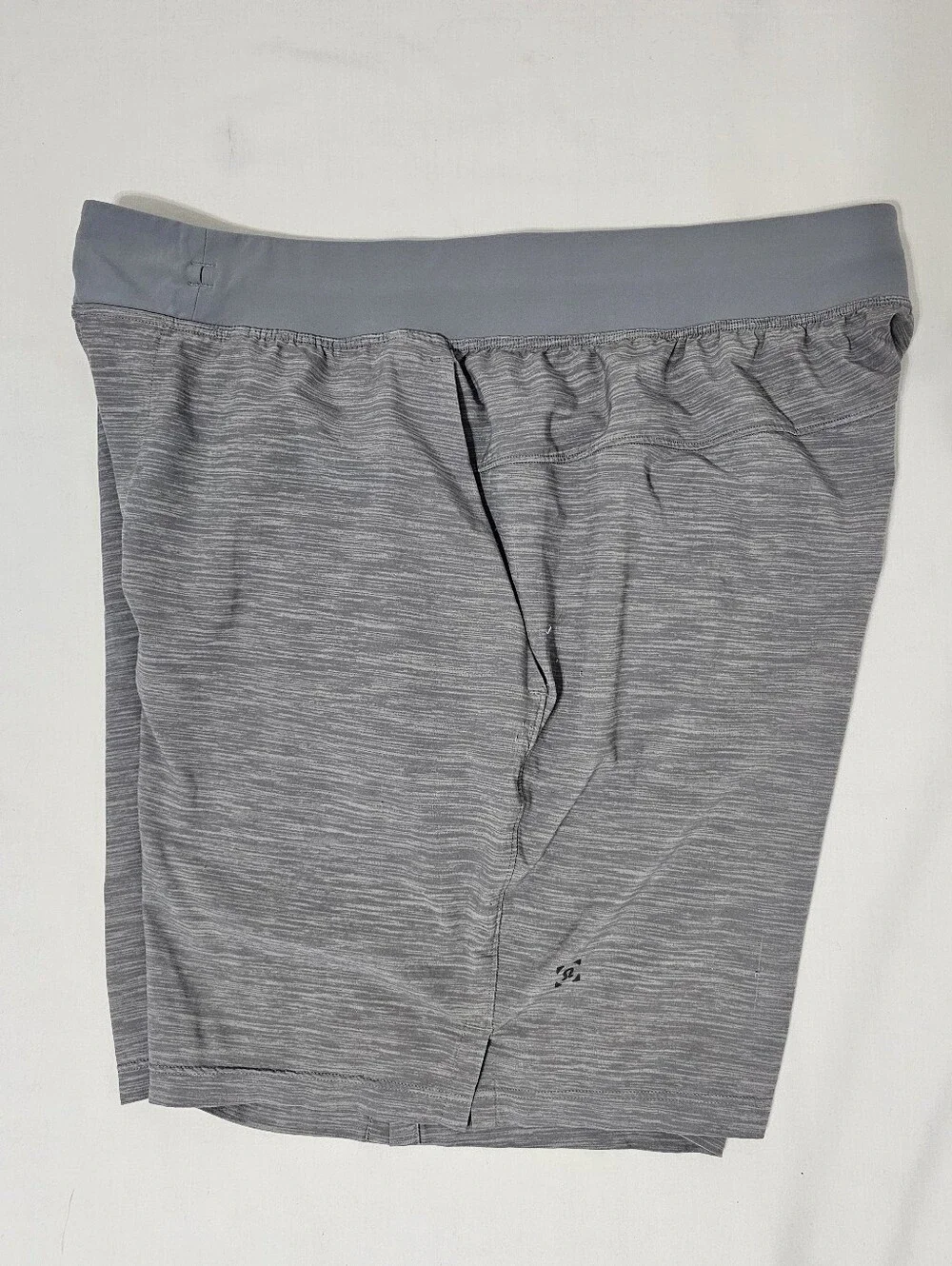 Lululemon Men’s Gray Heather 7” Linerless Performance Shorts Drawstring